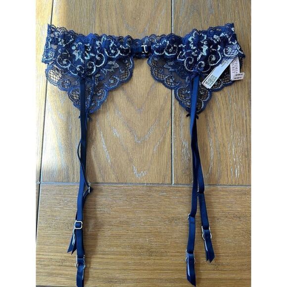 Victoria's Secret Womens Dream Angels Ensign Silver Shimmer Garter New XS/S - Picture 5 of 5